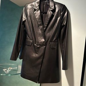 Alice & Olivia Kyrie long sleeve faux leather tuxedo black romper size 0